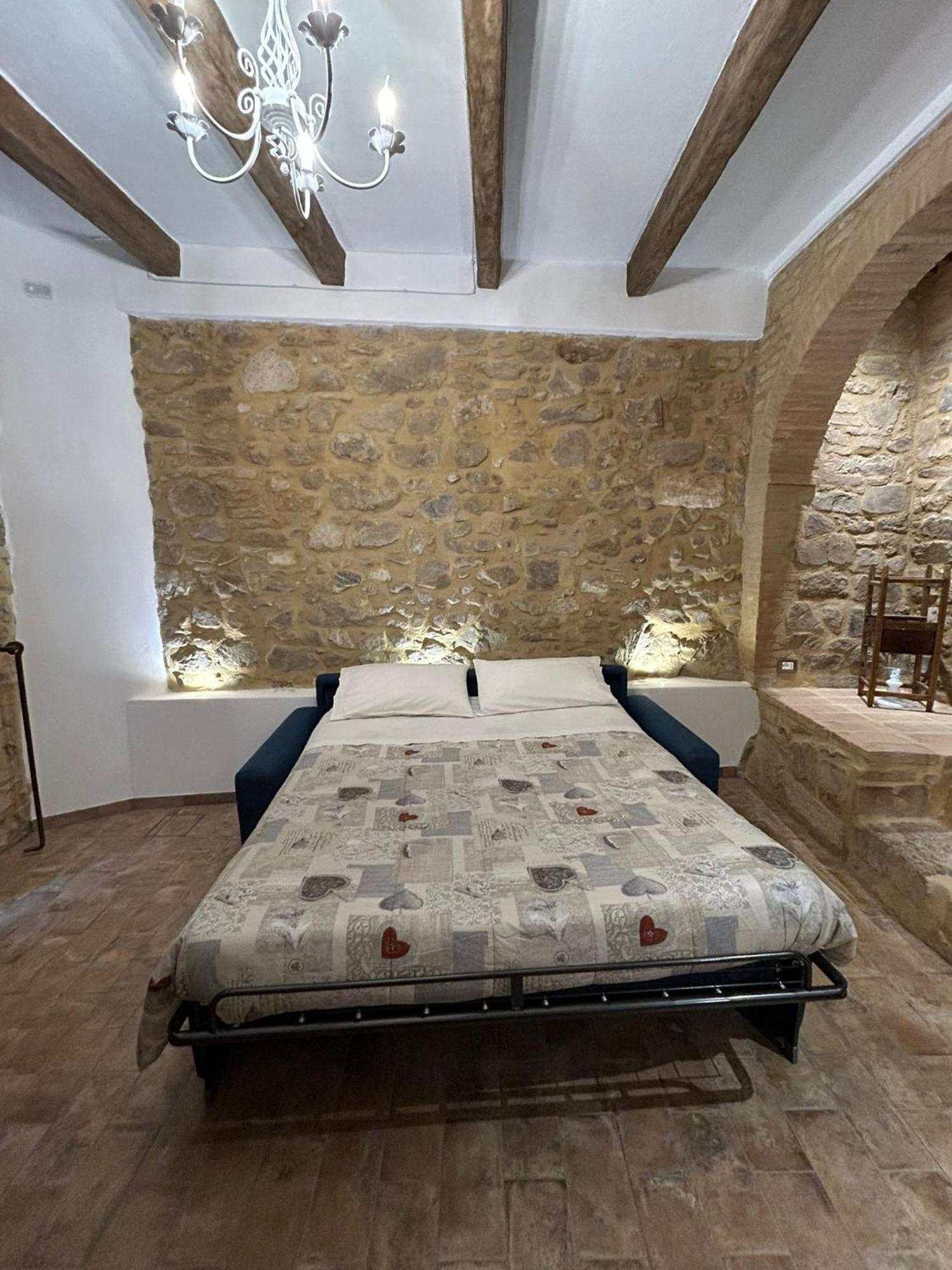 דירות Castelnuovo dellʼAbate Borgo Di Mezzo מראה חיצוני תמונה